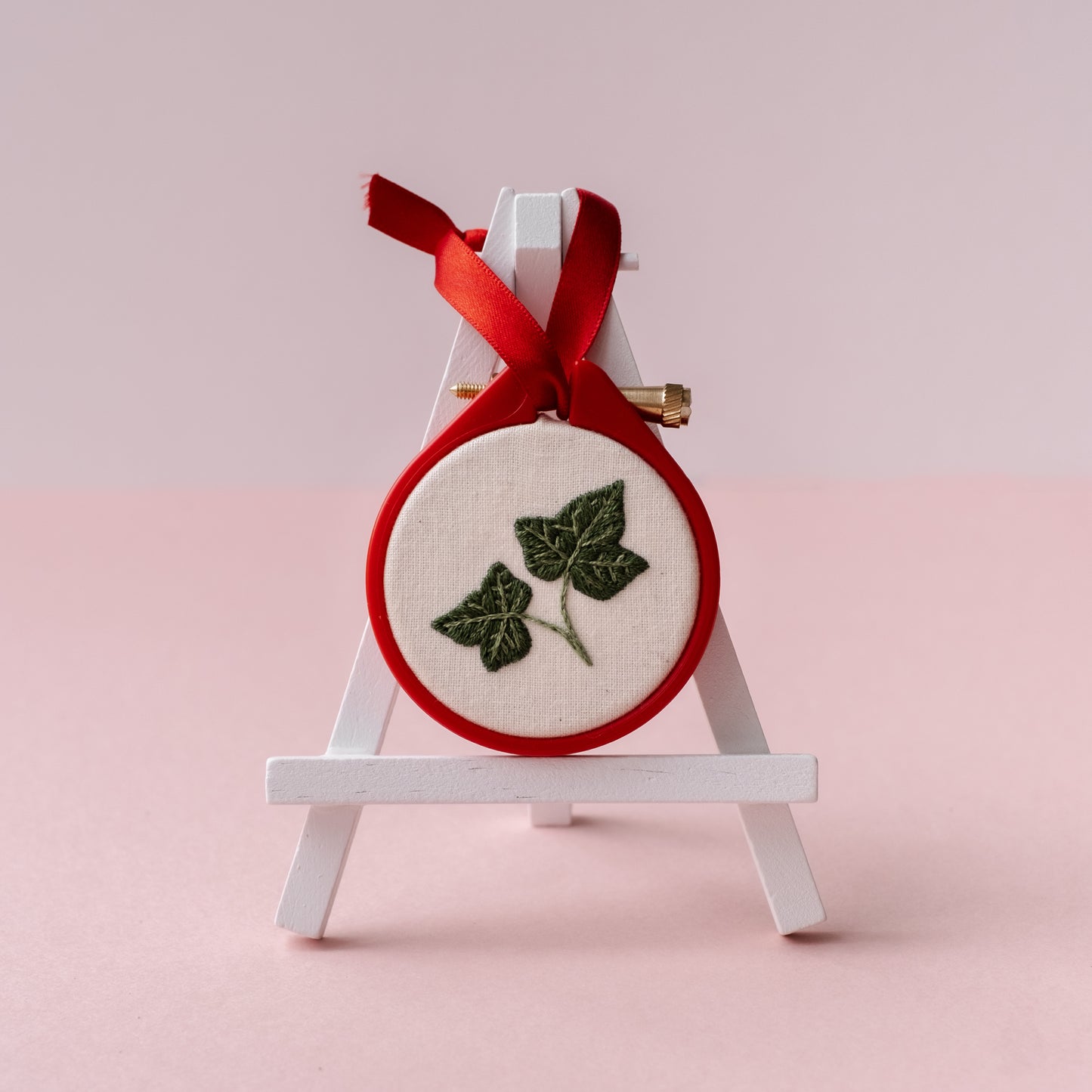 Christmas Ivy Bauble Tiny Embroidery Kit