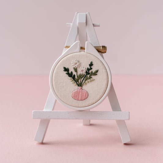 Tiny Vase Tiny Embroidery Kit