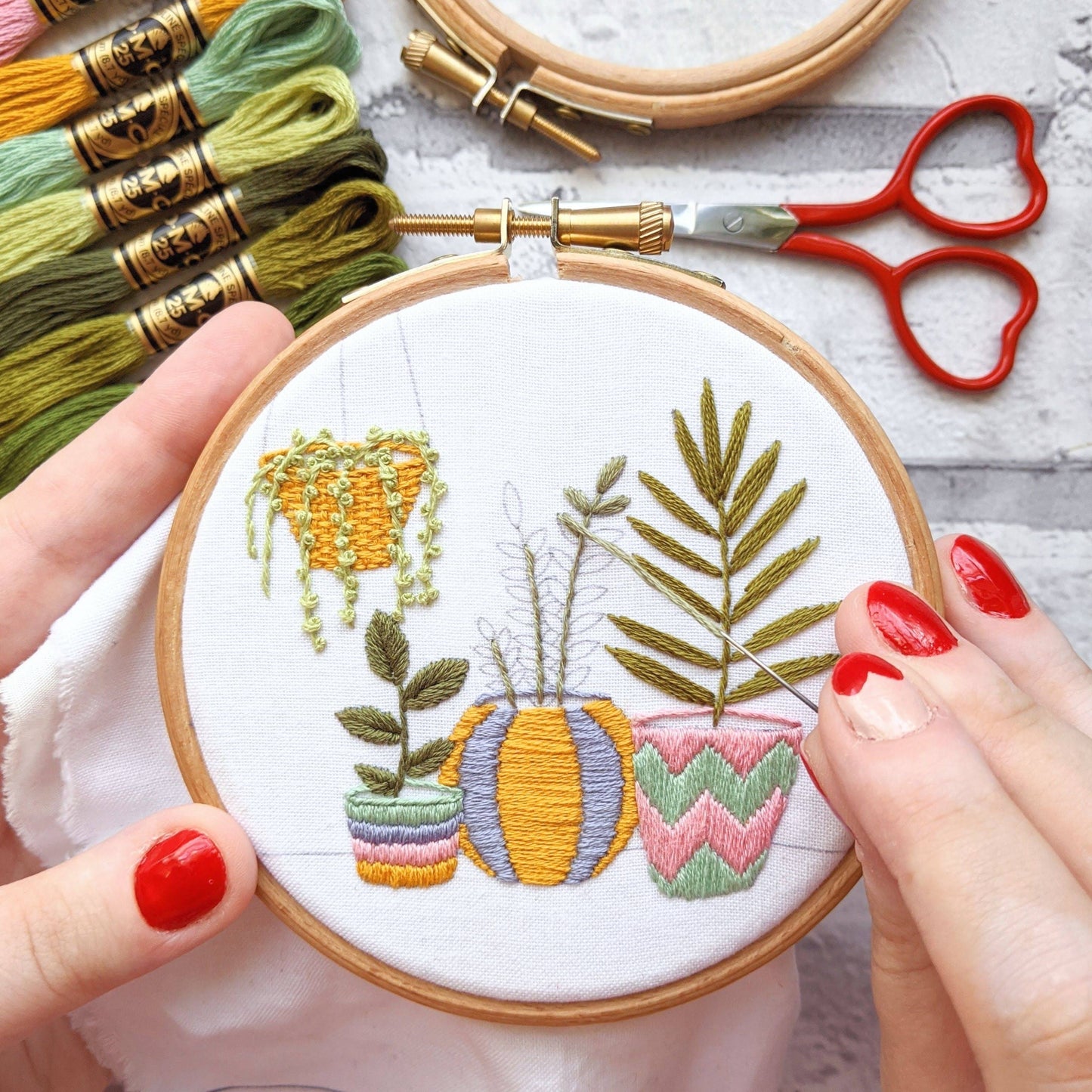 Plant Pots Embroidery Mini Kit